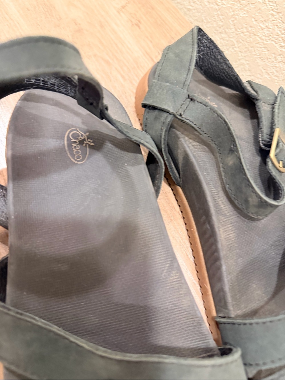 Chaco Tulip Black Strappy Toe-Loop Sandals with Buckle size 9 - Picture 5 of 6
